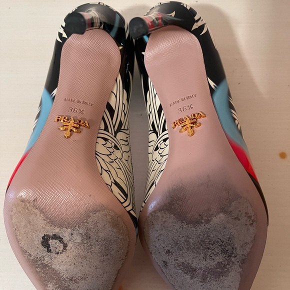 Prada Women's Vibrant Red and Black Heels - Picture 5 of 5